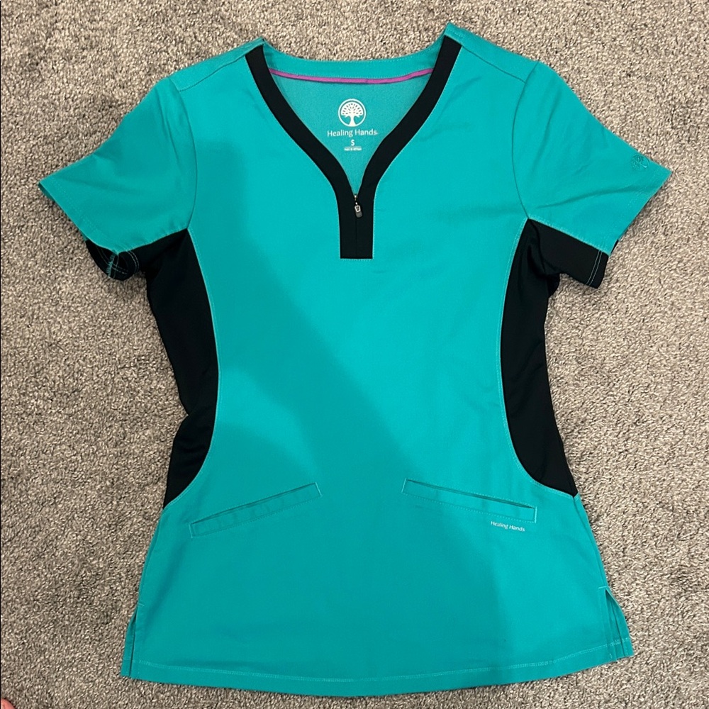 Healing Hands Women's Aqua and Black Short Sleeve Top
